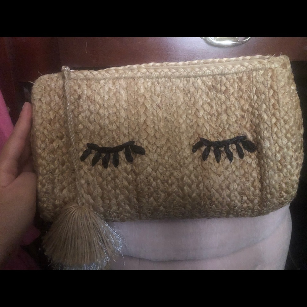 Woven clutch